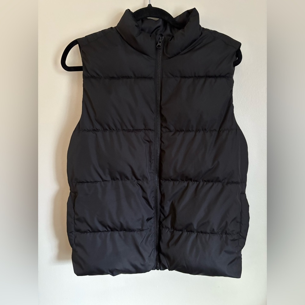 Old Navy Black Puffer vest with pockets youth XL